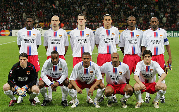 去搓麻将？😅知名狗仔爆料：弗拉霍维奇带6名应召女郎现身酒店.